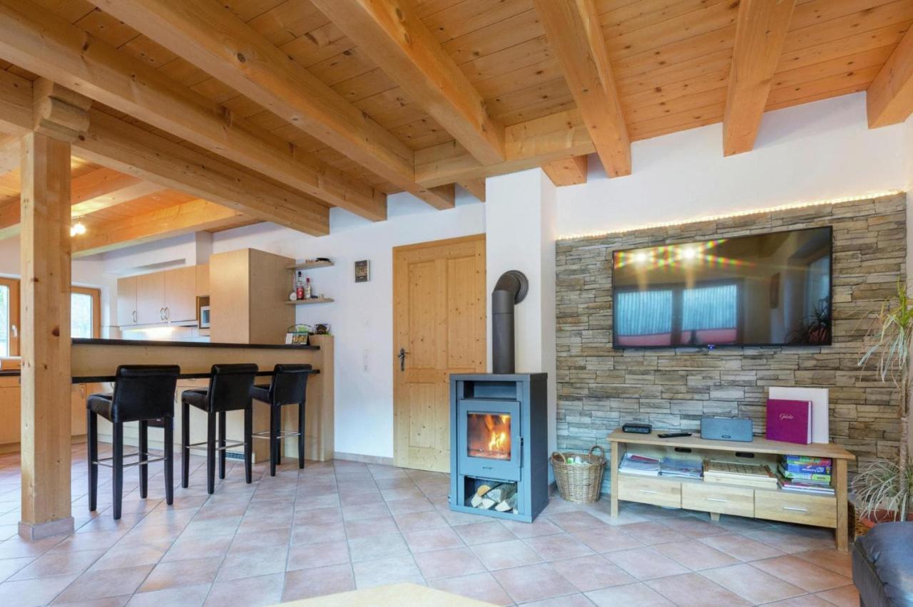 Wasserfall, Chalet *