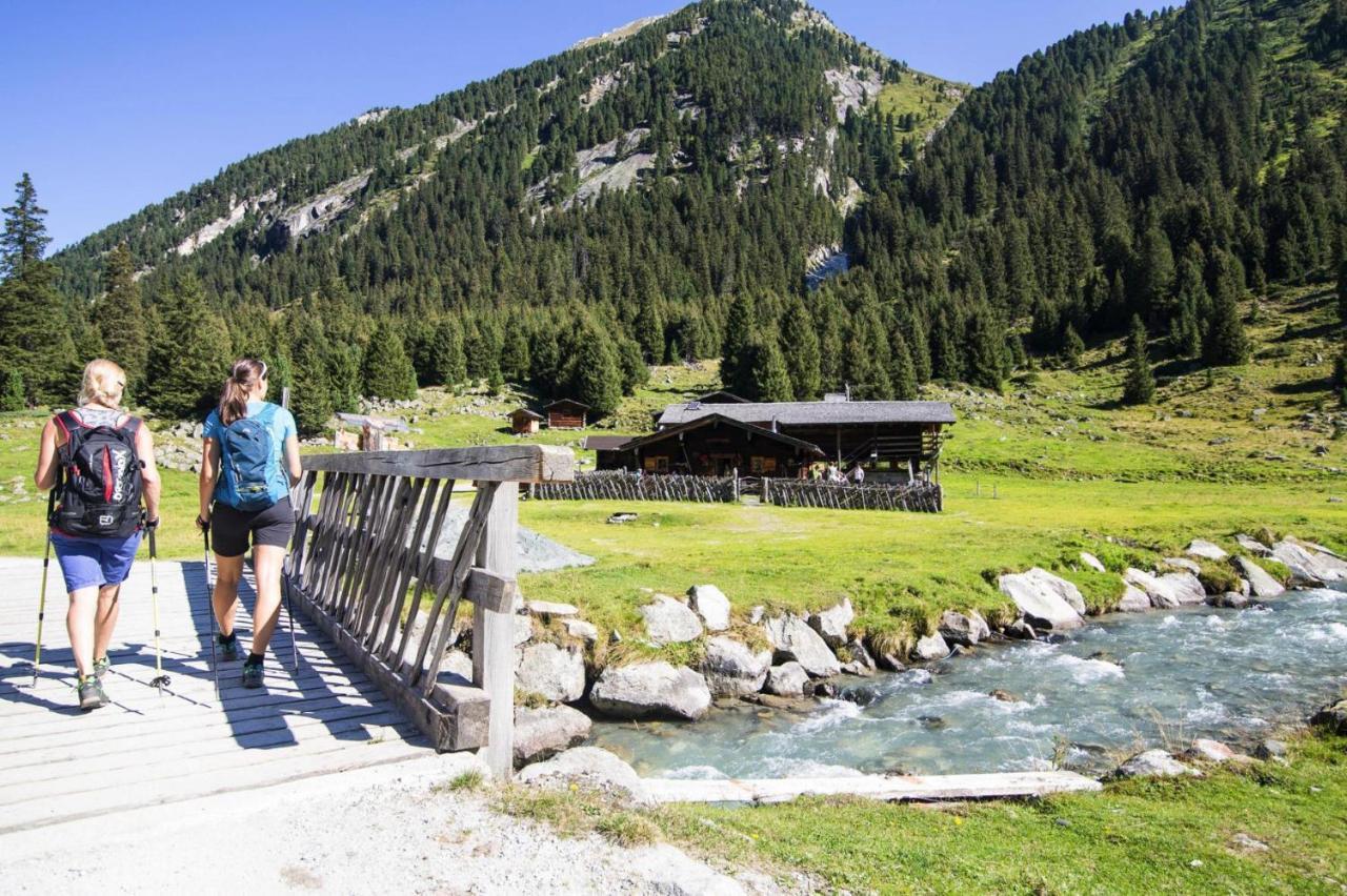 Wasserfall, Chalet *